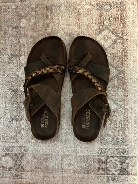 Footbed by White Mountain Comfortable Women's Braided Strap Sandals - Brown
